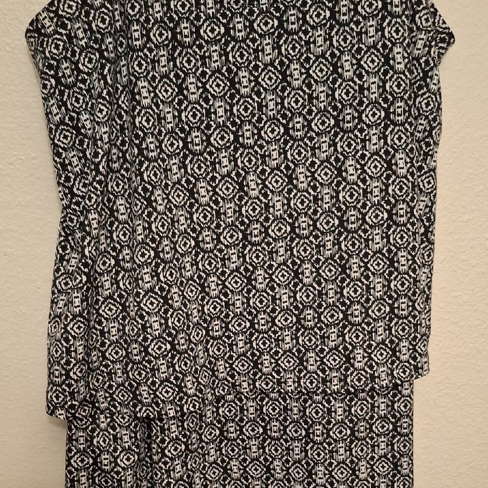 Antthony Layered Maxi Dress - Black and White - Picture 5 of 7